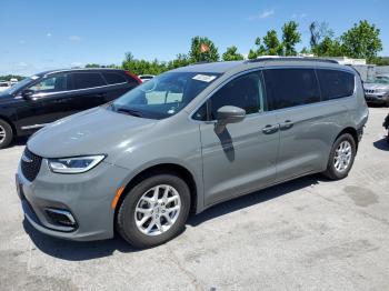  Salvage Chrysler Pacifica