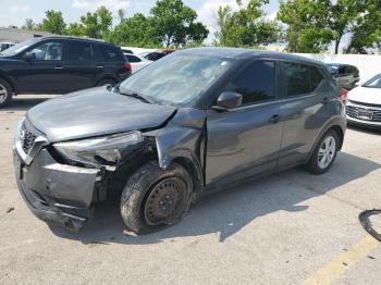  Salvage Nissan Kicks