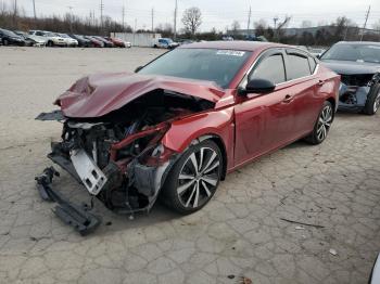  Salvage Nissan Altima
