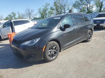  Salvage Chrysler Pacifica