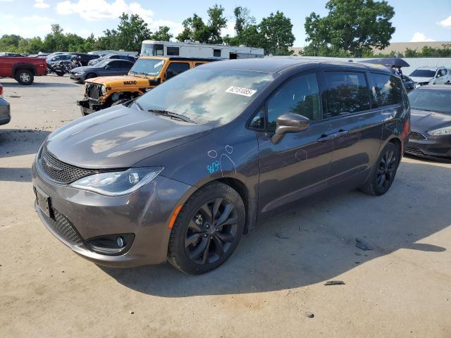  Salvage Chrysler Pacifica