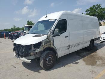  Salvage Mercedes-Benz Sprinter