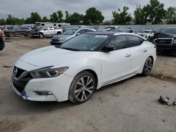  Salvage Nissan Maxima