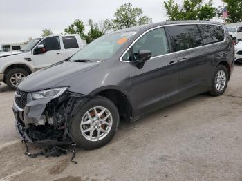  Salvage Chrysler Pacifica