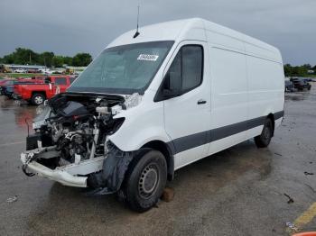  Salvage Mercedes-Benz Sprinter