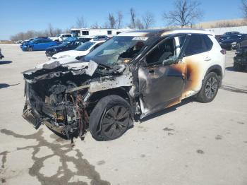  Salvage Nissan Rogue