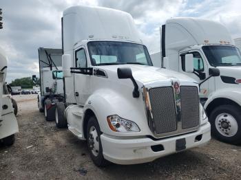  Salvage Kenworth T680