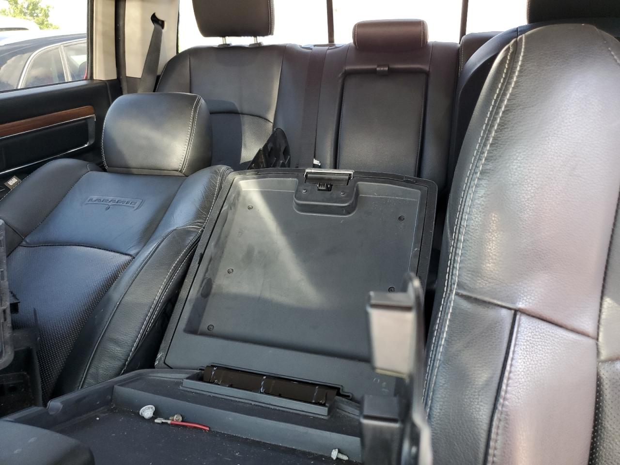 Ram 1500 Laramie Image 2