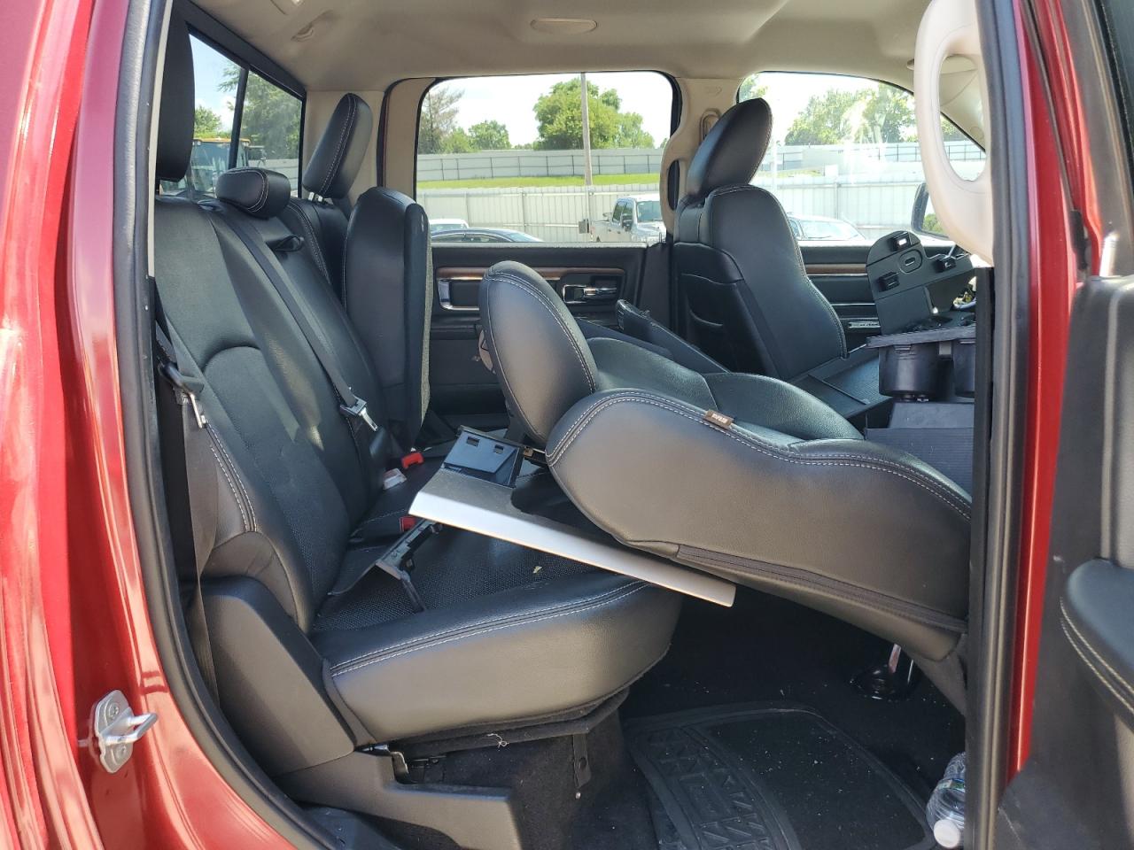 Ram 1500 Laramie Image 9