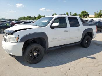  Salvage Chevrolet Avalanche