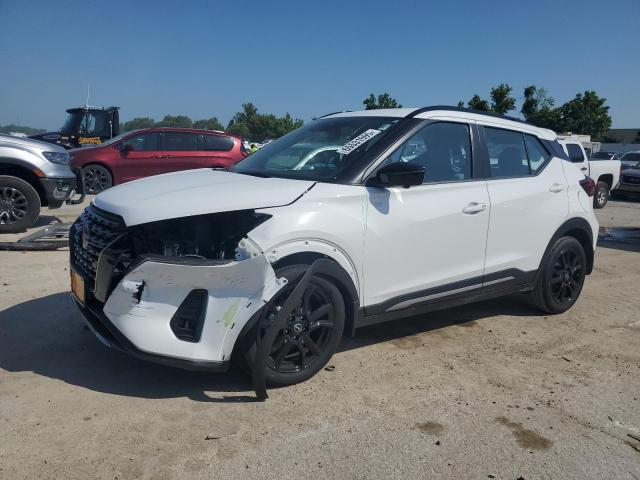  Salvage Nissan Kicks