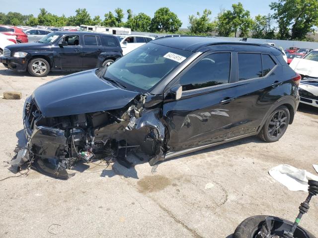  Salvage Nissan Kicks
