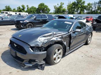  Salvage Ford Mustang