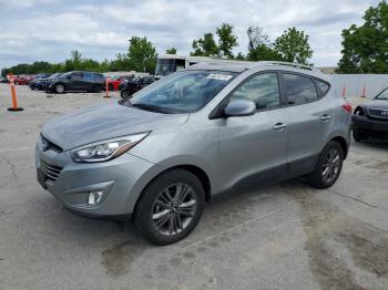  Salvage Hyundai TUCSON