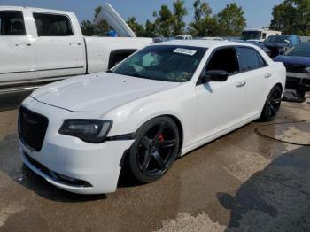  Salvage Chrysler 300