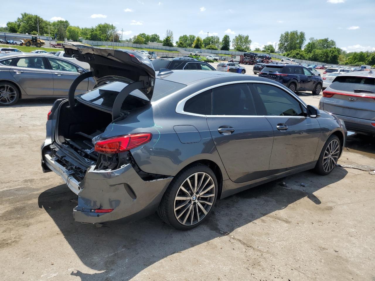 BMW 2 Series Image 10