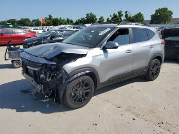  Salvage Kia Seltos