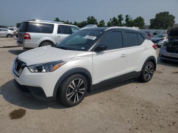  Salvage Nissan Kicks
