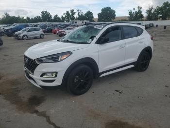  Salvage Hyundai TUCSON
