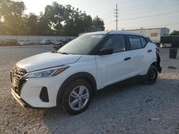  Salvage Nissan Kicks