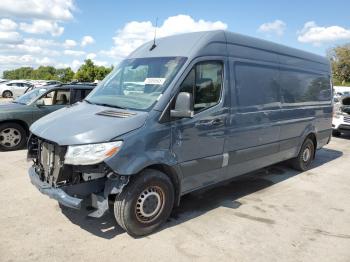  Salvage Mercedes-Benz Sprinter
