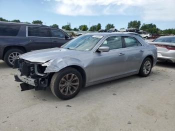  Salvage Chrysler 300