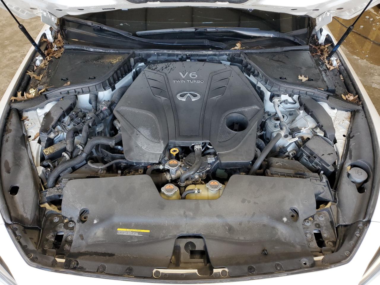 INFINITI Q50 Red Sport 400 Image 8