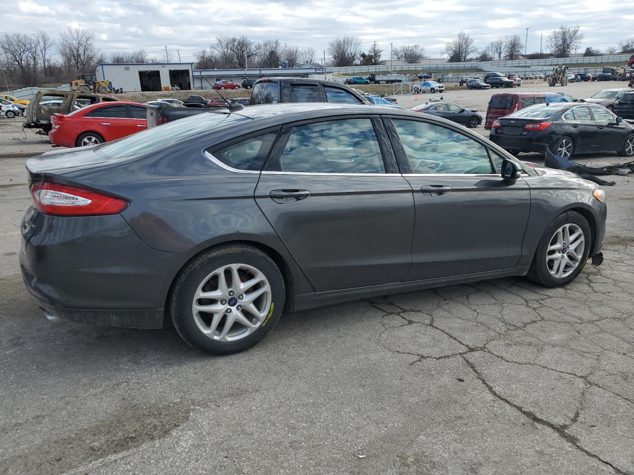 Ford Fusion Se Image 2