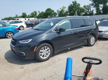  Salvage Chrysler Pacifica