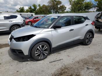  Salvage Nissan Kicks
