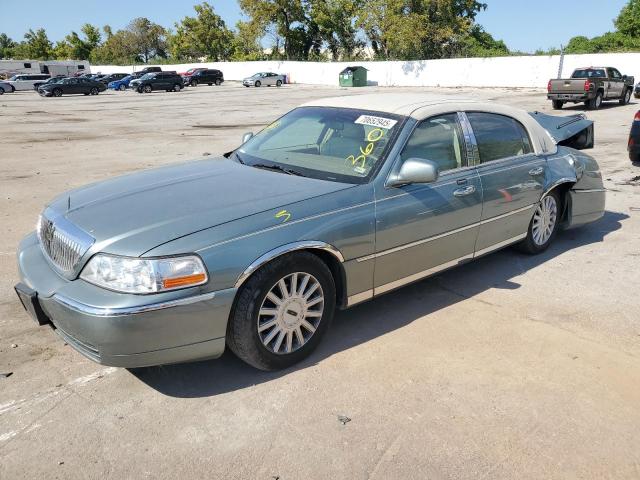  Salvage Lincoln Towncar