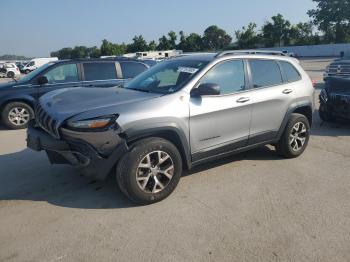  Salvage Jeep Cherokee