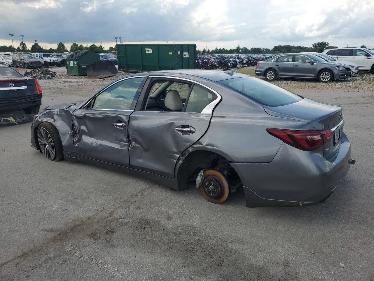 INFINITI Q50 Luxe Image 2