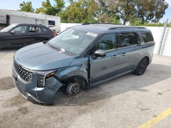  Salvage Kia Carnival