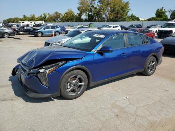  Salvage Kia K4 Lx