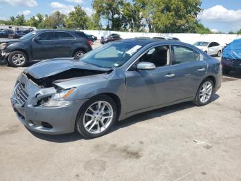  Salvage Nissan Maxima