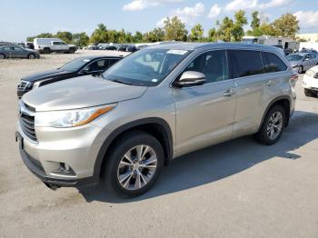  Salvage Toyota Highlander