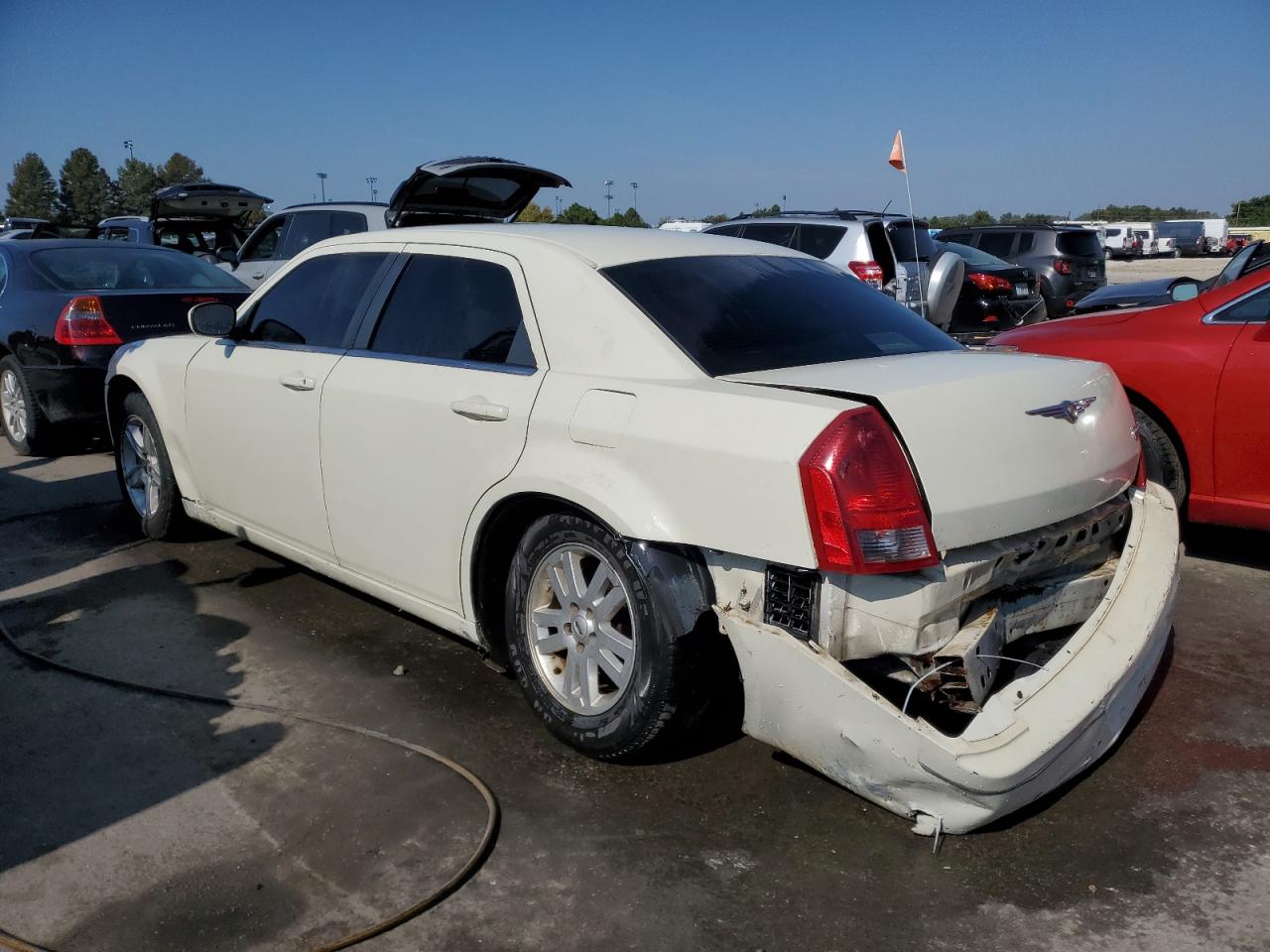 Chrysler 300 Touring Image 7