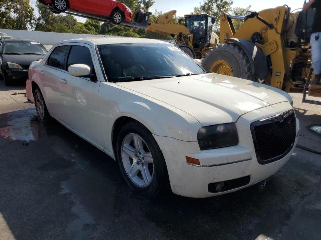 Chrysler 300 Touring Image 6