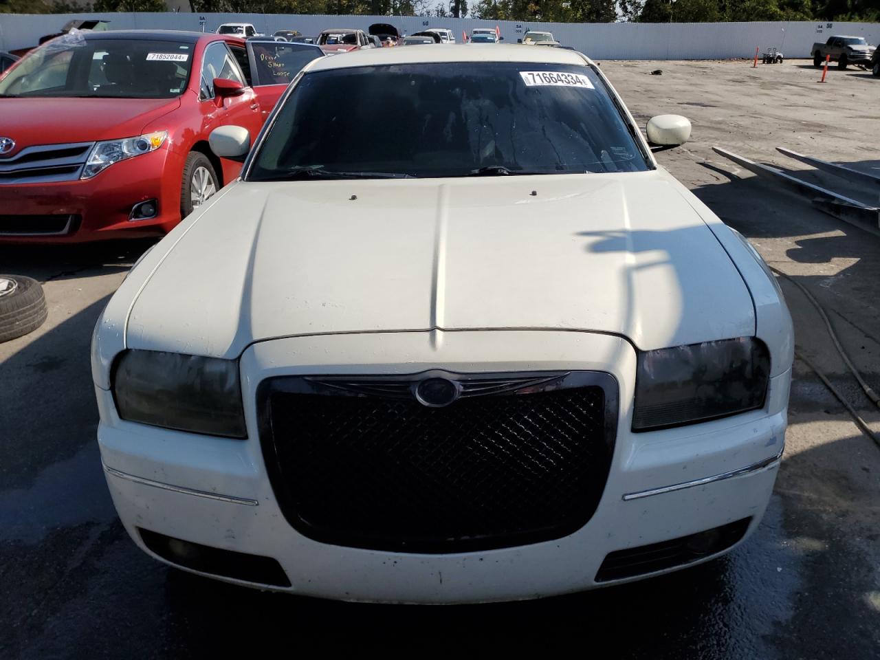 Chrysler 300 Touring Image 9