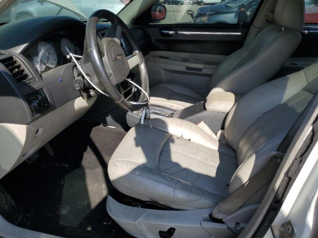 Chrysler 300 Touring Image 11