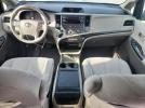 Toyota Sienna Le Image 5