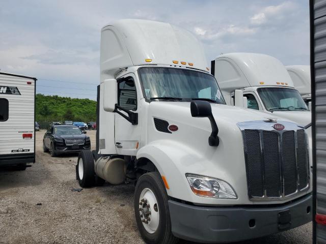  Salvage Peterbilt Tractor 579