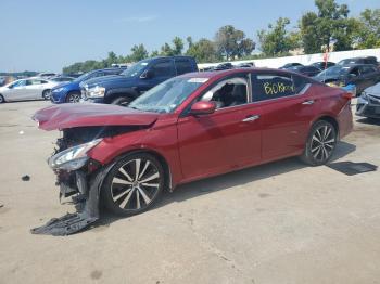  Salvage Nissan Altima