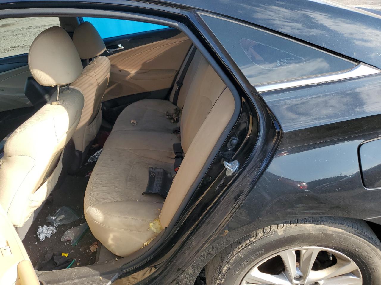 Hyundai SONATA Gls Image 12