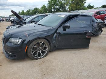  Salvage Chrysler 300