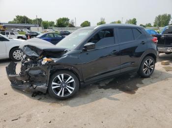  Salvage Nissan Kicks