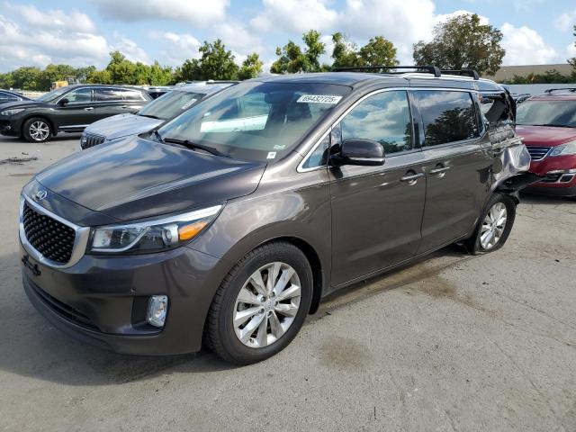  Salvage Kia Sedona