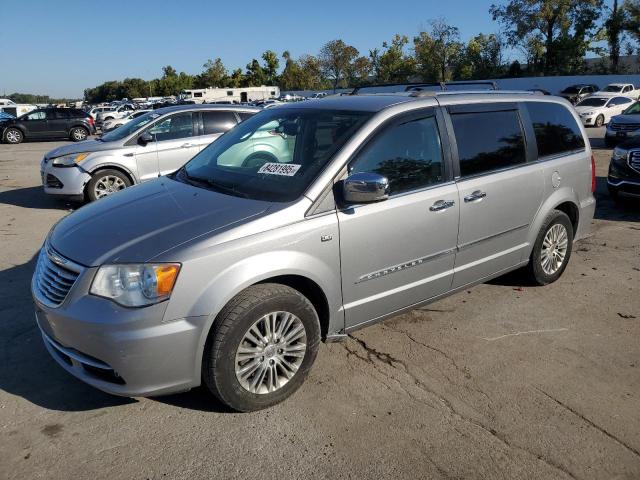  Salvage Chrysler Minivan