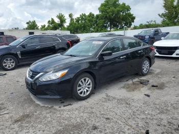  Salvage Nissan Altima